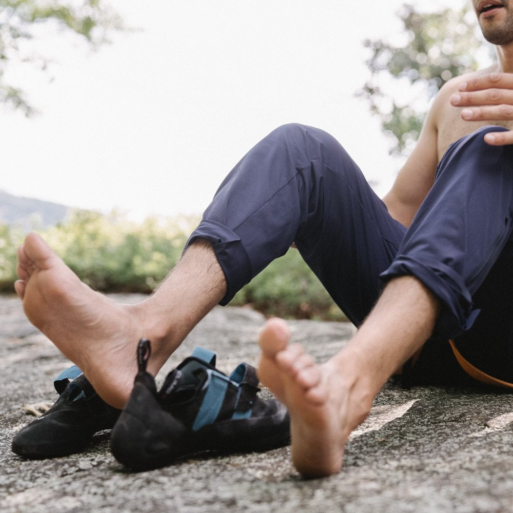 How to Clean Smelly Shoes: 3 Easy Steps